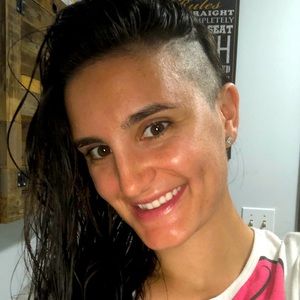 MEET YOUR POSHER 🌻 👍😊